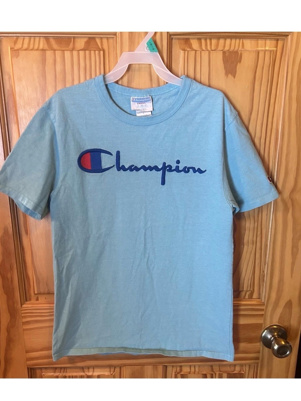 Champion Vintage Spell-out Embroidered Logo. size Mens S. heavy T. 100% cotton